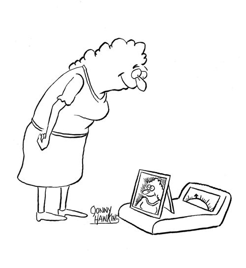 Lady substitutes picture on scale for herself...