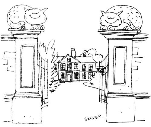 Cat statues on entrance gate