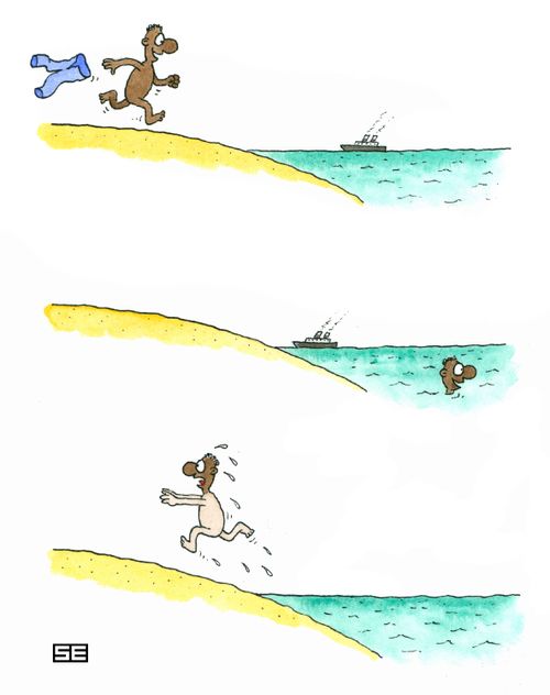 Man washes off dirt in the sea.