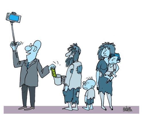 Man takes a selfie of his charity.