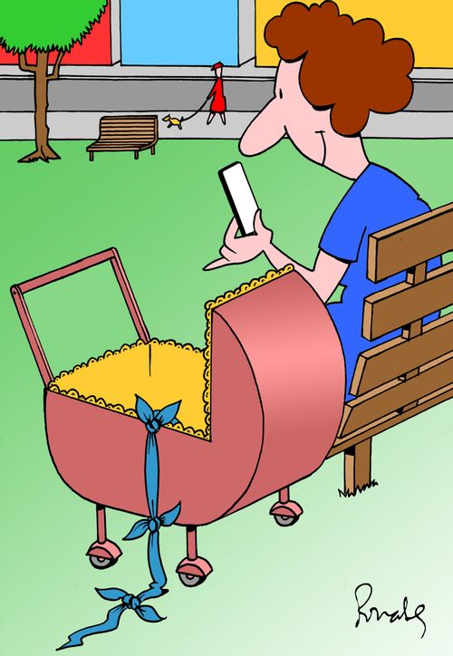 A baby escapes from a pram