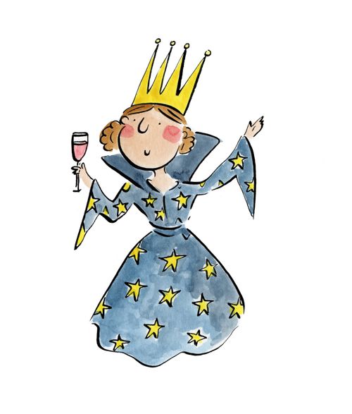 A queen in a star print gown