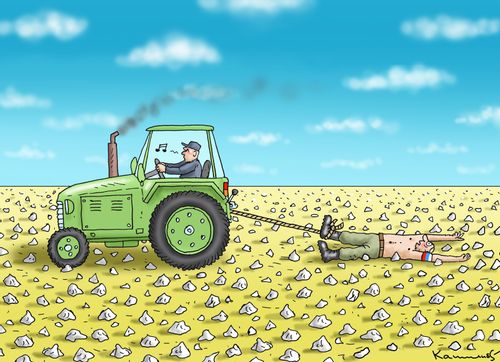 Ukrainian Tractor Tows Putin